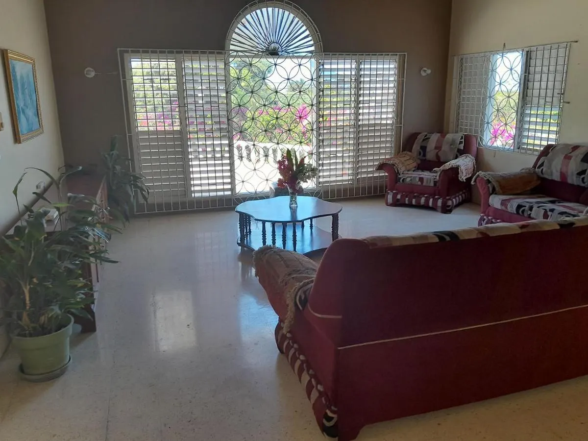 Villa Chinnor-Kent Ave Montego Bay