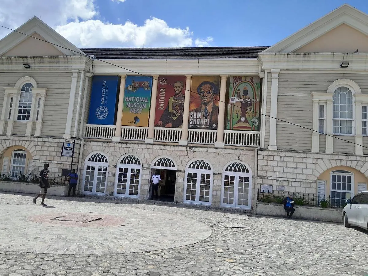 Villa Chinnor-Kent Ave Montego Bay Jamajka