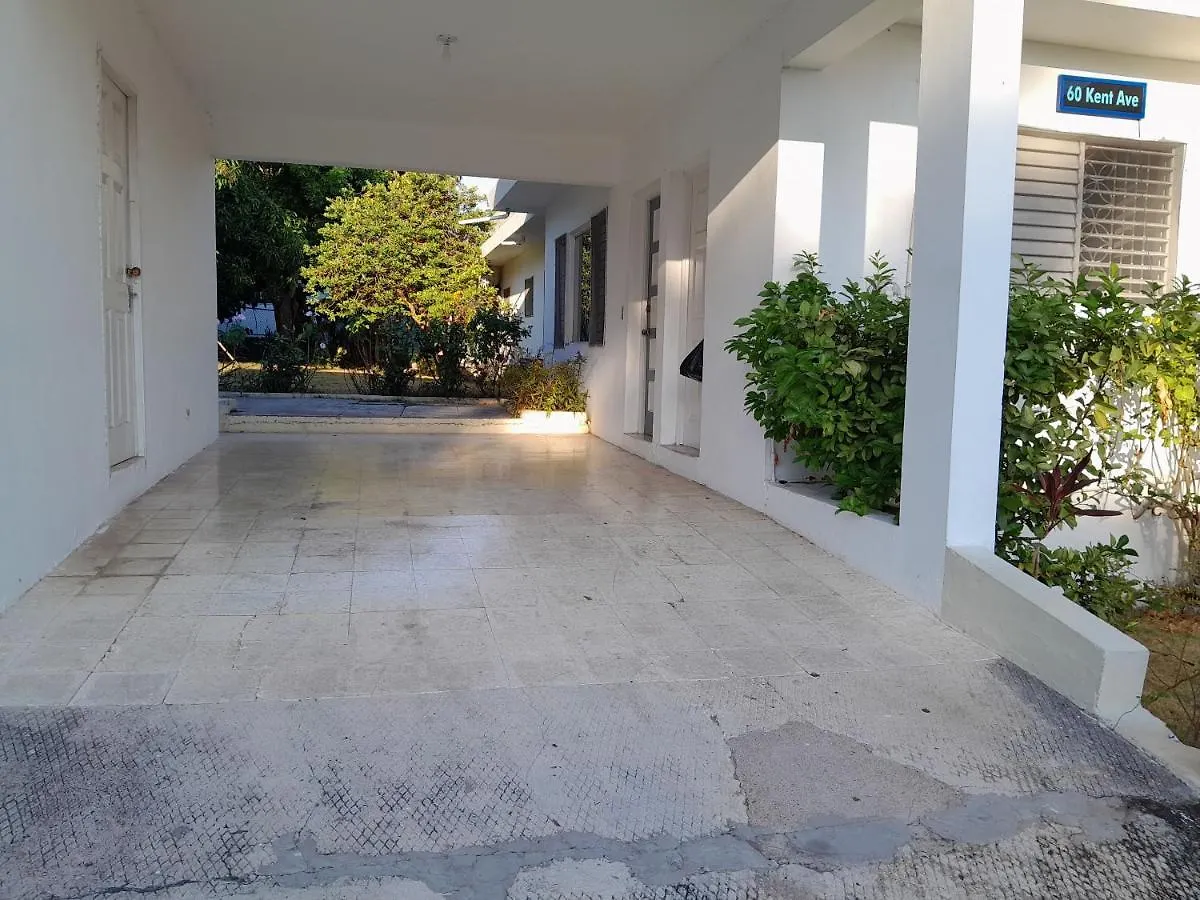 Villa Chinnor-Kent Ave Montego Bay 0*,